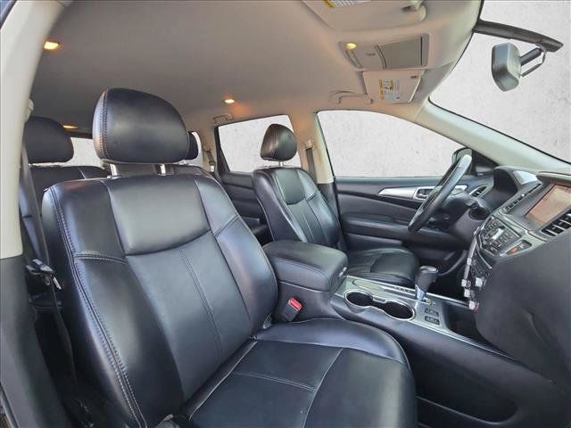 Used 2020 Nissan Pathfinder SL FWD image 19