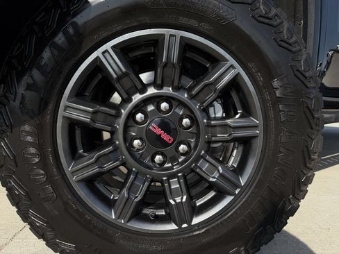 Used 2024 GMC Sierra 1500 AT4X AWD/4WD image 9