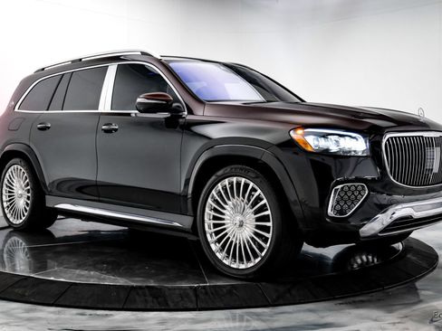 Used 2024 Mercedes-Benz Maybach GLS 600 4MATIC image 17