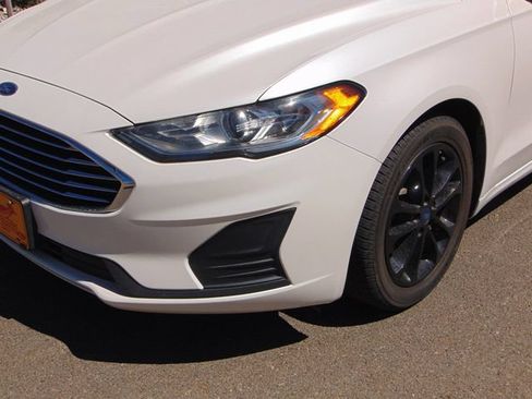 Certified 2019 Ford Fusion SE FWD image 1