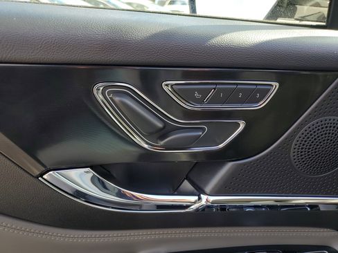 Certified 2024 Lincoln Corsair Premiere image 18