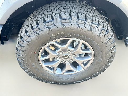 New 2025 Ford Bronco Badlands AWD/4WD image 14