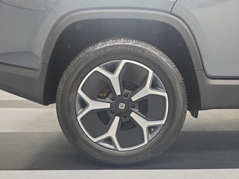 Used 2022 Rivian R1T Adventure AWD/4WD image 12