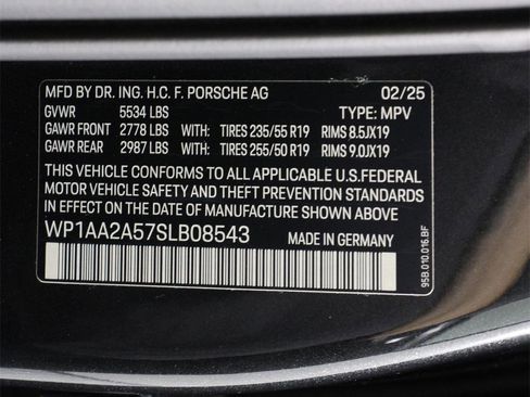 Used 2025 Porsche Macan image 19