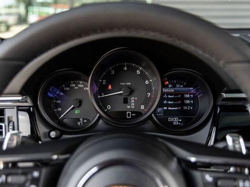 New 2025 Porsche Macan image 74