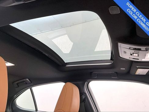 Used 2025 Lexus UX 300h AWD image 22