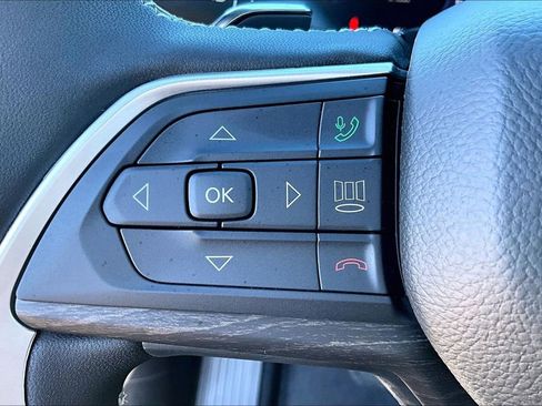 New 2026 Jeep Grand Cherokee Altitude RWD image 23