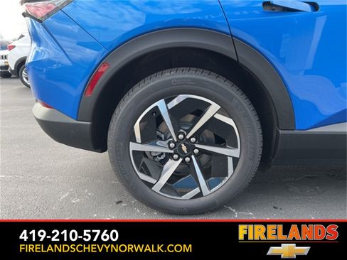 New 2026 Chevrolet Equinox EV LT image 18