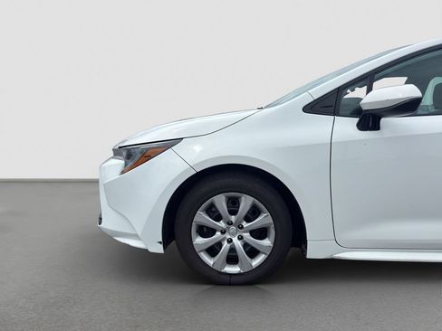 Used 2024 Toyota Corolla LE FWD image 19