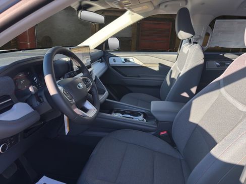 New 2026 Ford Explorer Active image 18