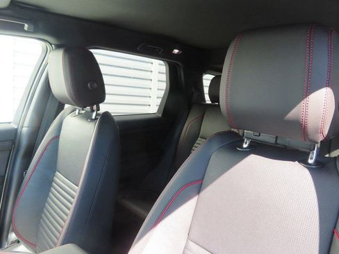 Used 2023 Land Rover Discovery Sport SE R-Dynamic AWD/4WD image 17