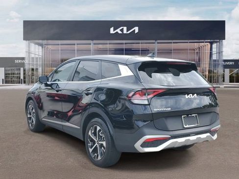 Used 2023 Kia Sportage EX FWD image 4