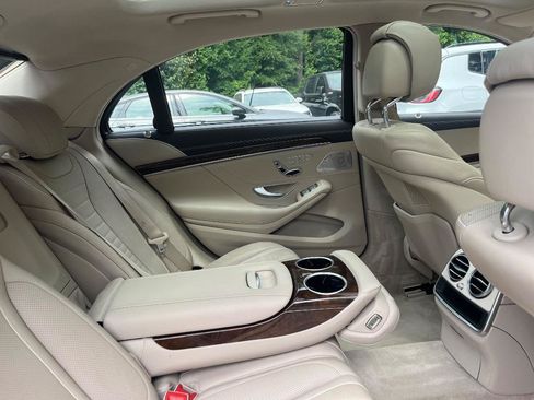 Used 2017 Mercedes-Benz S 550 4MATIC Sedan image 28