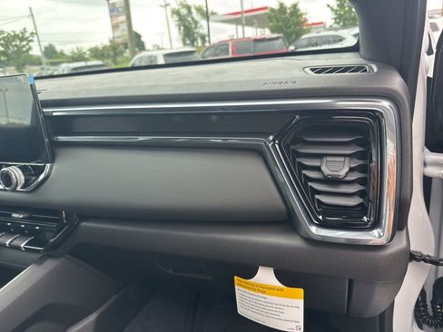 New 2026 GMC Canyon Elevation w/ Convenience Package image 26