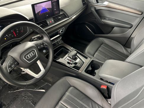 Used 2023 Audi Q5 2.0T Premium w/ Convenience Package AWD/4WD image 9