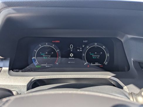 Used 2025 Toyota Tacoma TRD Off-Road AWD/4WD image 21