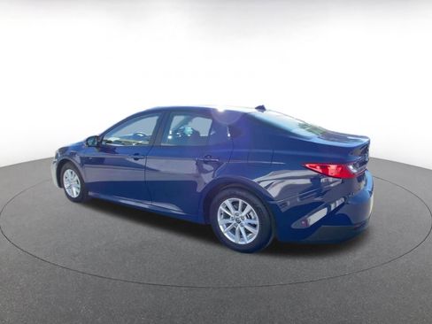 Used 2025 Toyota Camry LE image 10