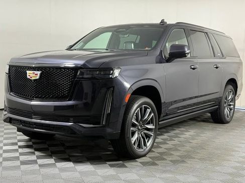 Used 2022 Cadillac Escalade ESV Sport Platinum AWD/4WD image 2