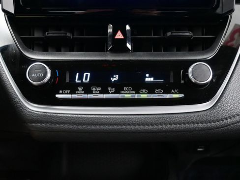 Used 2023 Toyota Corolla SE FWD image 19