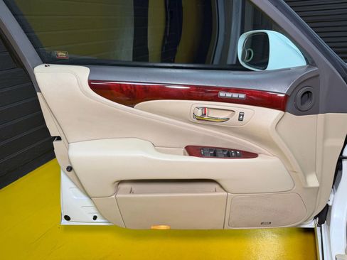 Used 2009 Lexus LS 460 AWD w/ Comfort Seating Pkg image 33