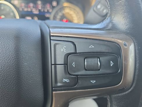 Used 2020 Chevrolet Silverado 1500 High Country w/ Technology Package AWD/4WD image 36