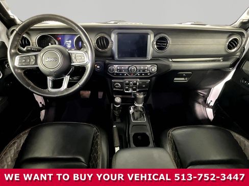 Used 2022 Jeep Wrangler Unlimited Sahara AWD/4WD image 7