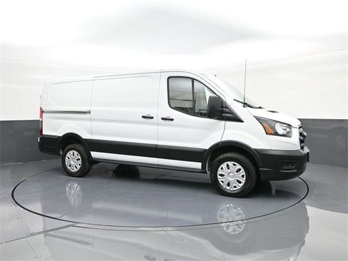 Used 2022 Ford E-Transit Low Roof image 5