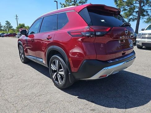 Used 2023 Nissan Rogue Platinum FWD image 8