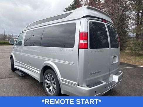 Used 2025 GMC Savana 2500 w/ Driver Convenience Package RWD image 5