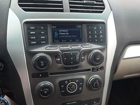 Used 2015 Ford Explorer XLT AWD/4WD image 11