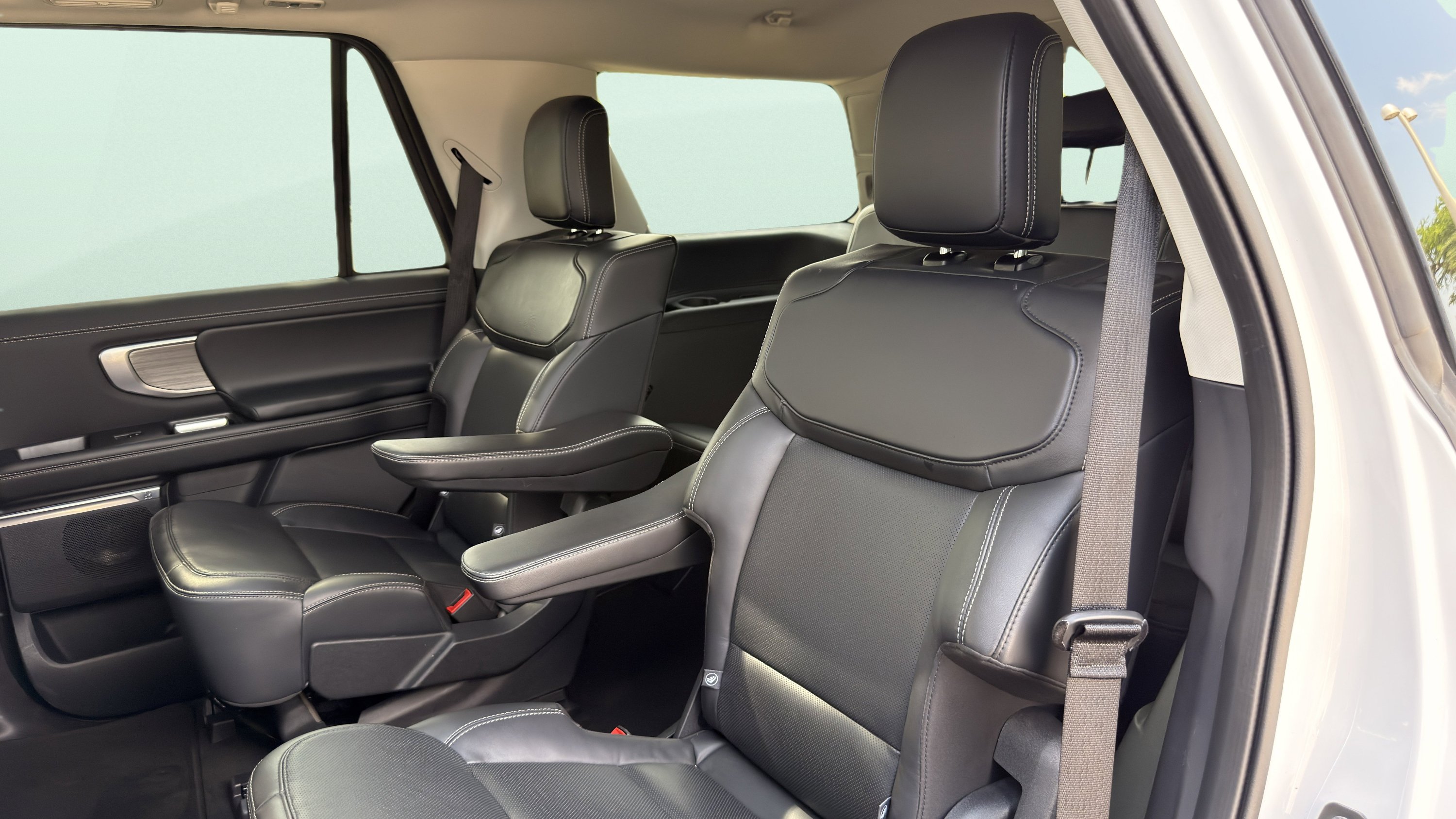 Used 2025 Ford Expedition Platinum AWD/4WD image 58