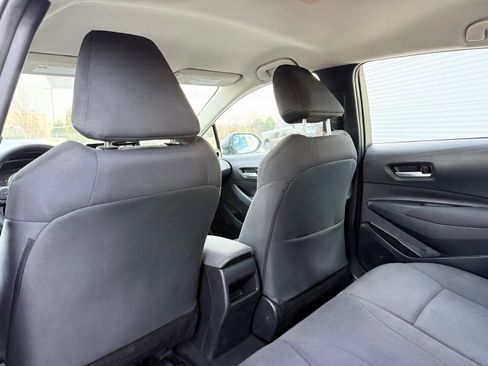 Used 2021 Toyota Corolla LE image 19