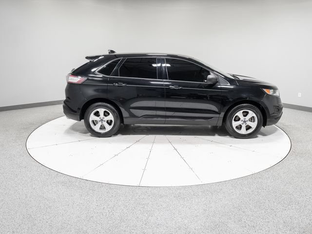 Used 2017 Ford Edge SE AWD/4WD image 4