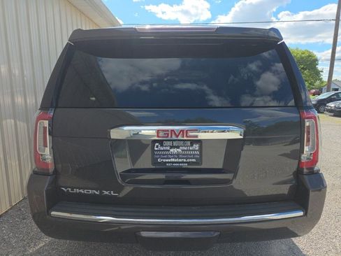 Used 2016 GMC Yukon XL Denali w/ Open Road Package AWD/4WD image 9