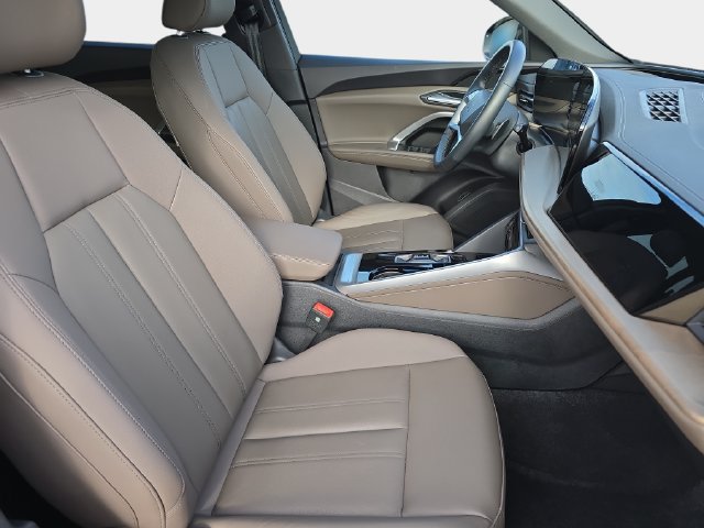 Used 2025 Audi Q5 Premium w/ Convenience Package AWD/4WD image 12