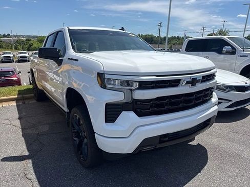 Used 2023 Chevrolet Silverado 1500 RST AWD/4WD image 3