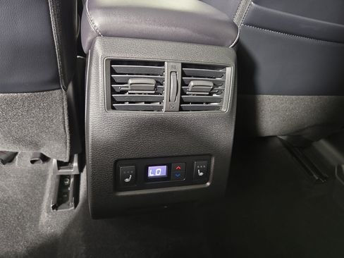 Used 2024 Mitsubishi Outlander SEL AWD/4WD image 33