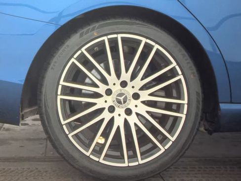 Used 2022 Mercedes-Benz C 300 Sedan image 12