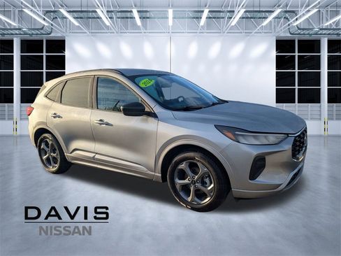 Used 2024 Ford Escape ST-Line w/ Cold Weather Package image 1