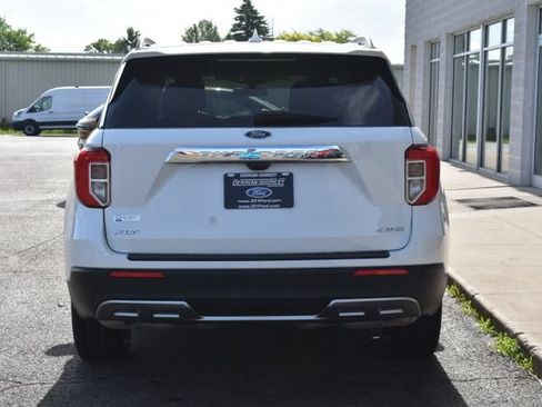 Used 2023 Ford Explorer XLT w/ Equipment Group 202A AWD/4WD image 9