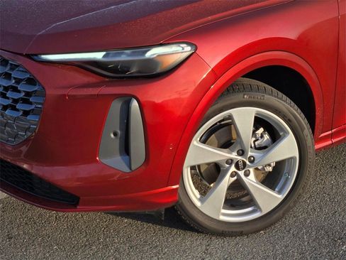 New 2025 Audi Q5 2.0T Premium Plus image 9