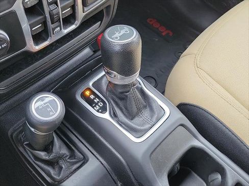 Used 2018 Jeep Wrangler Unlimited Sport S AWD/4WD image 12