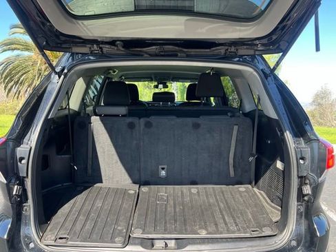 Used 2019 Toyota Highlander LE FWD image 9