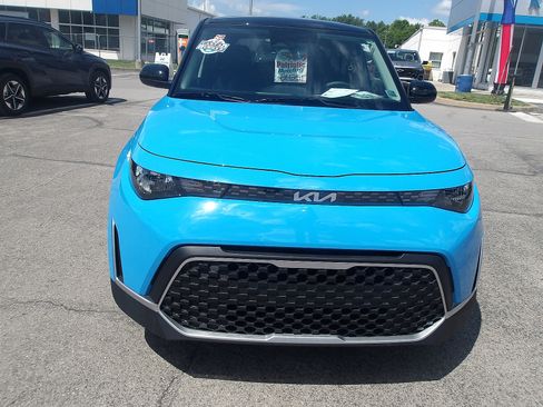 Used 2025 Kia Soul S FWD image 2