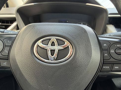 Used 2023 Toyota Corolla LE FWD image 21