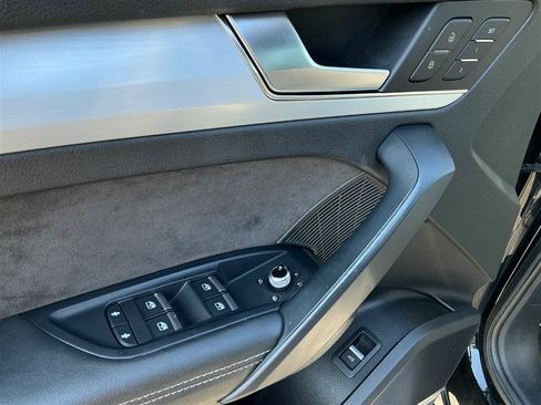 Used 2019 Audi SQ5 Prestige w/ Prestige Package AWD/4WD image 22