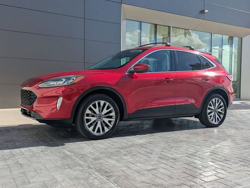 Used 2022 Ford Escape Titanium AWD/4WD image 1