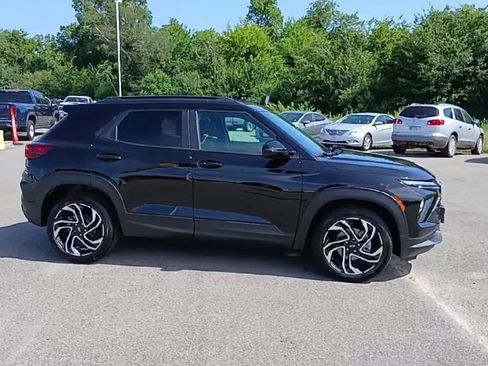 New 2026 Chevrolet TrailBlazer RS w/ Convenience Package AWD/4WD image 9