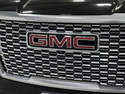 Used 2021 GMC Yukon Denali w/ Advanced Technology Package image 41