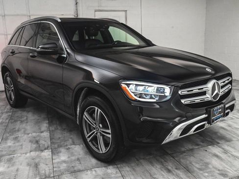 Used 2020 Mercedes-Benz GLC 300 4MATIC image 3